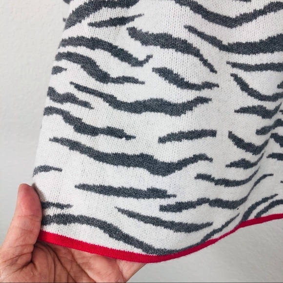 Anthro 🔥SALE🔥 Anthropologie Lizzie gray and white zebra mock turtleneck sweater - Picture 8 of 11